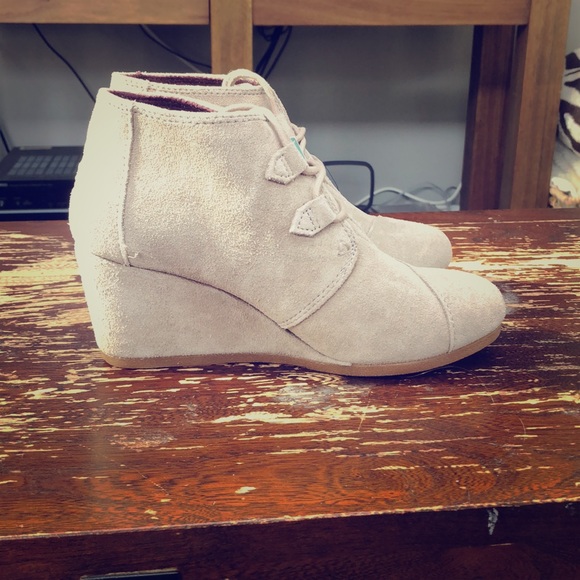 toms kala desert wedge bootie